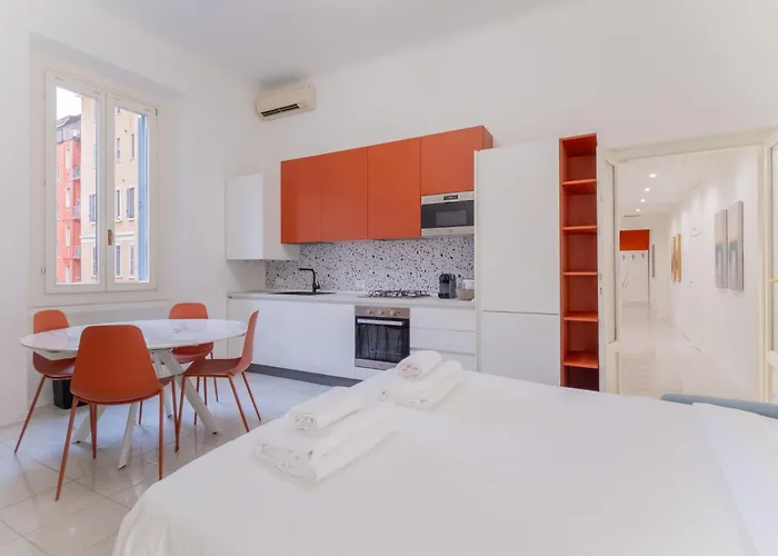 Porta Romana Gateway - New Roomy Daire *