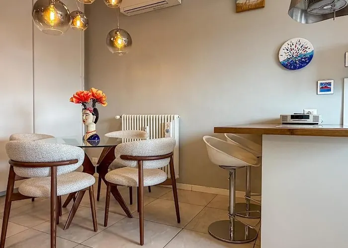 Metro 8 Min Cozy With Balcony