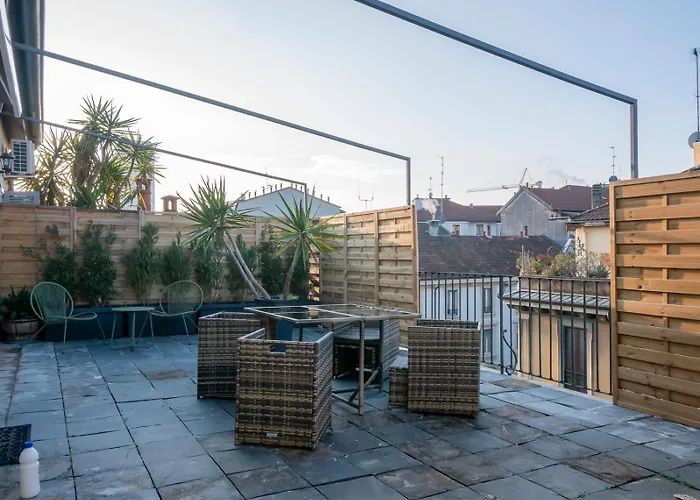 Bright Top-floor With Private Terrace * 밀라노