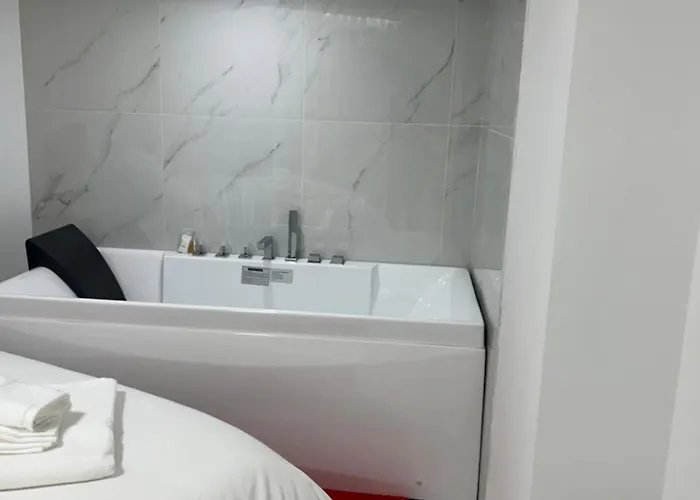 G Luxury Platinium&gold Red Metroline To Duomo Apartmán *