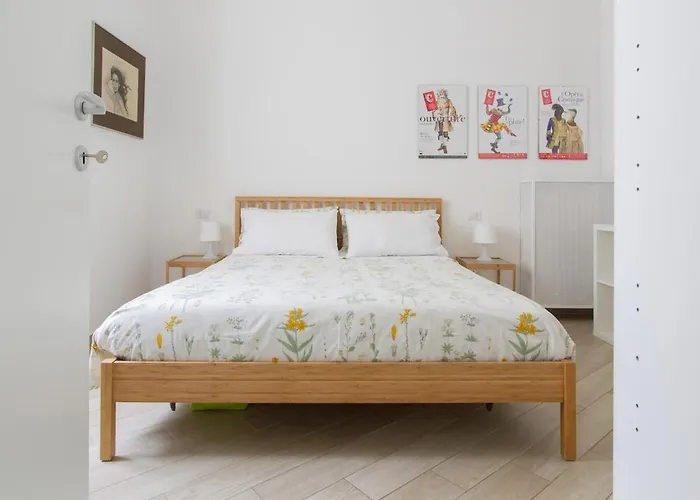 Casarudy-2 Bedrooms & Bathrooms Station Apartment *