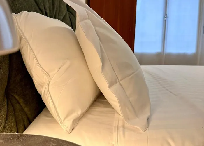 Daire Luro - Washington 94 *