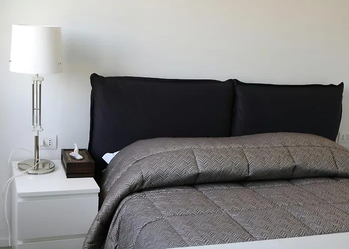 Lovely Very Near Zara Metro Station M3m5 Milano