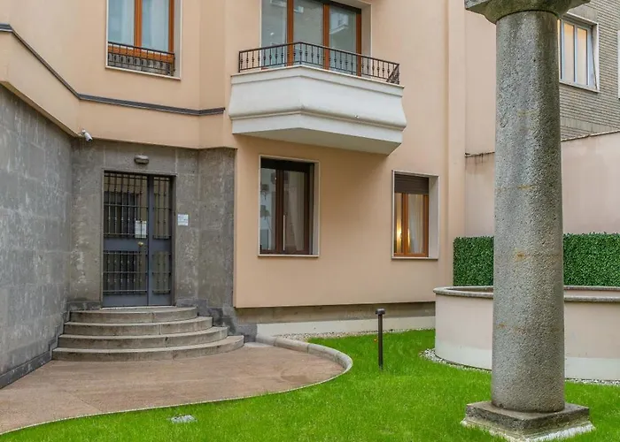 Cenacolo, Corso Magenta, Milan's Historic Center Apartamento Milão