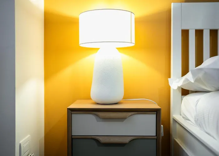 Isola Design - 15min To Duomo, Station شقة