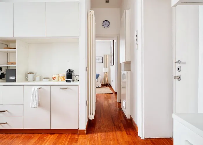 Elegant - Lorenteggio Apartment Milan