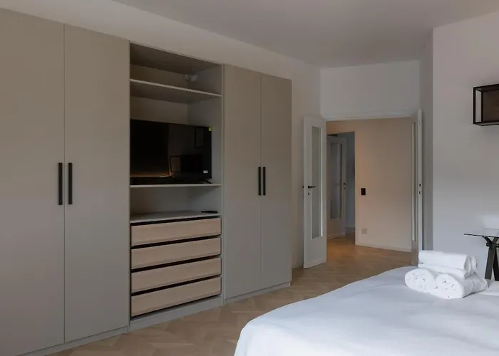 M11 Isola Apt, M3 Duomo Brera Eleganza E Comfort Apartmán *
