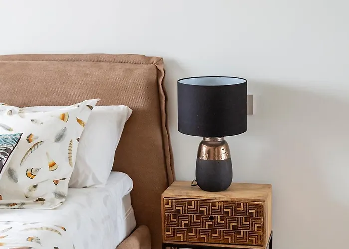 Апартаменты The Luxe Naviglio - 5 Min From Metro M4 Frattini *