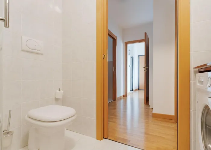 Guesthost - Cozy Santa Giulia *