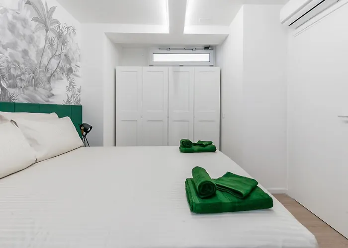 Apartment Urban Jungle M3 Duomo 12 Min *