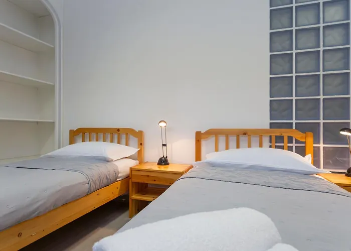 דירה Comfortable And Quiet Near M4 Metro *