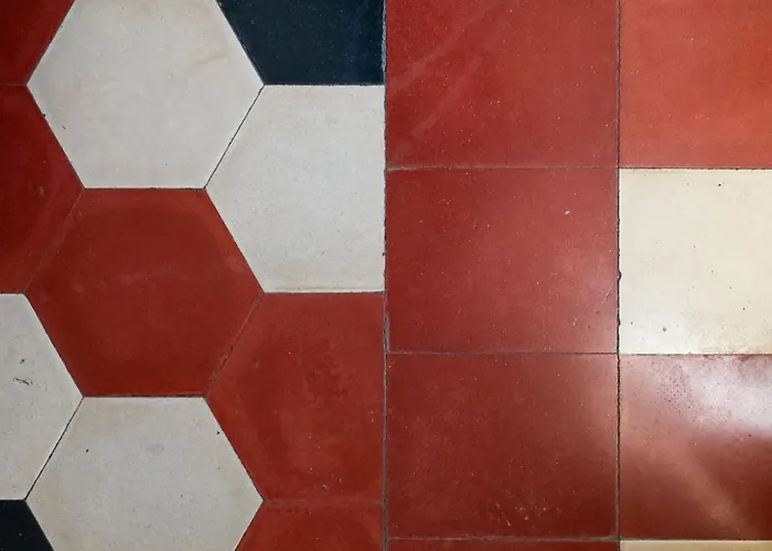 Characteristic One Bedroom Columns Of San Lorenzo *