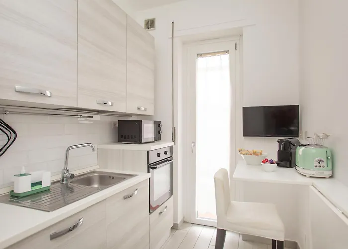 Corvetto Modern - Steps From M3 Corvetto *