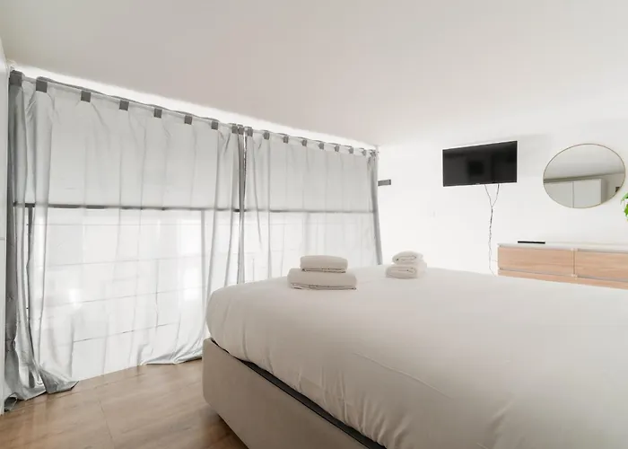 Guesthost - Affori Cozy Flat Μιλάνο