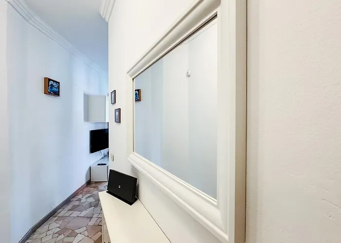 Salgari - Vicino Metro E Tram - *