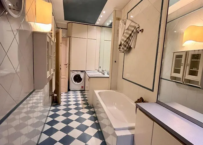 Ercole Ferrario 12_trilo Apartamento *