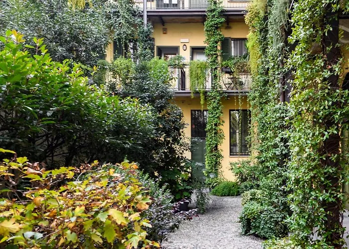 Appartamento Cesariano, 11 - In Vibrant Via Cesariano *