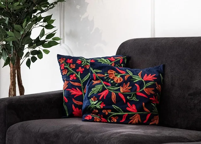 Casa Enea Luxury House - Bocconi Navigli - Private Parking Apartment