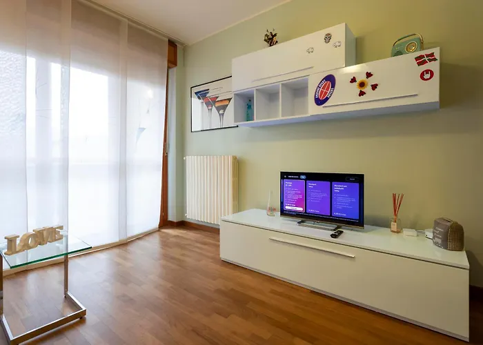 Smart - Near Navigli & Iulm Daire