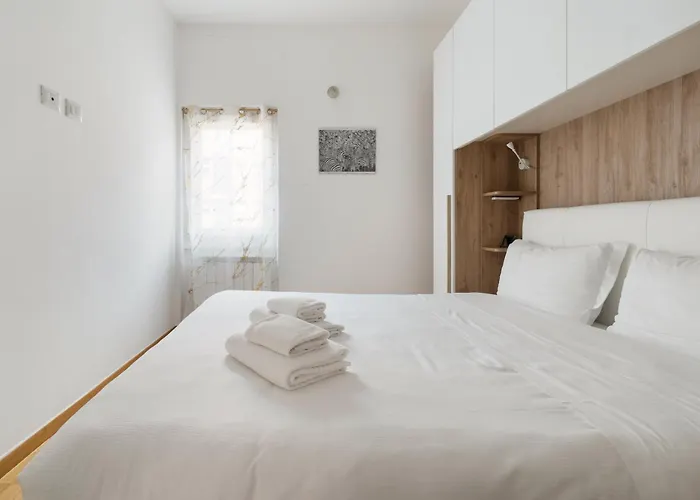 아파트 Guesthost - Modern In Corvetto