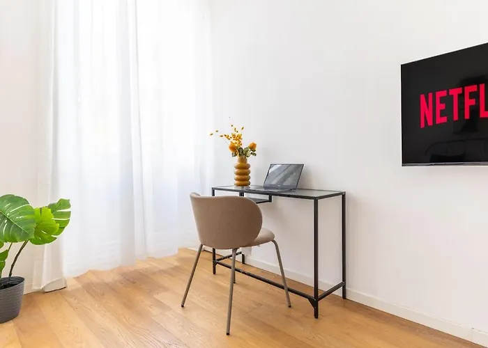 Duomo 7 Min - Design With Parking Apartman *