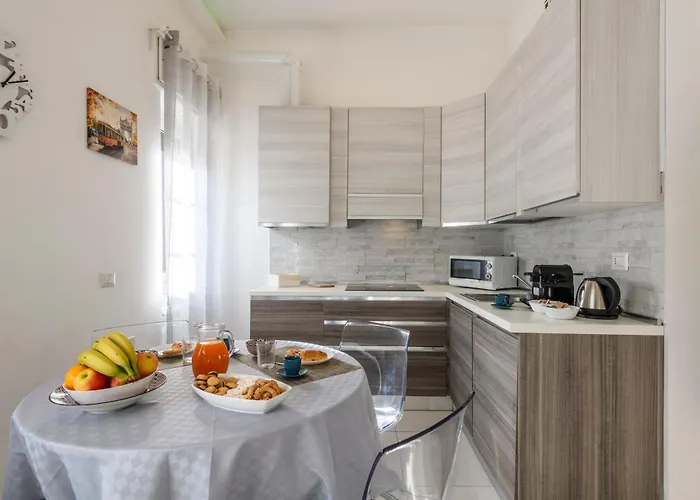 Tagiura, 25 - For Work And Leisure Milán