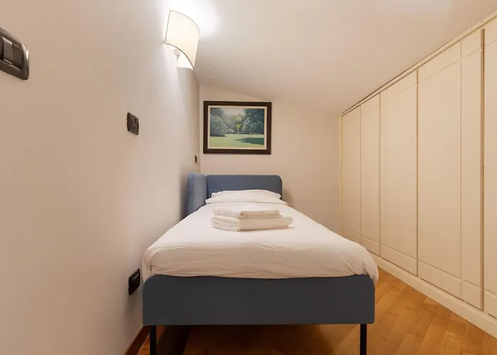 Guesthost - Comfy Flat Near Ospedale Policlinico Lägenhet *