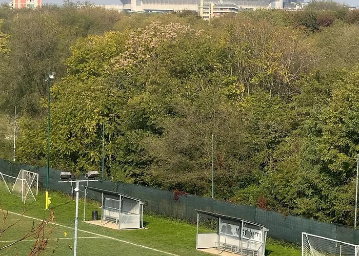 Gran House Metro M1 Inganni-san Siro Stadium דירה