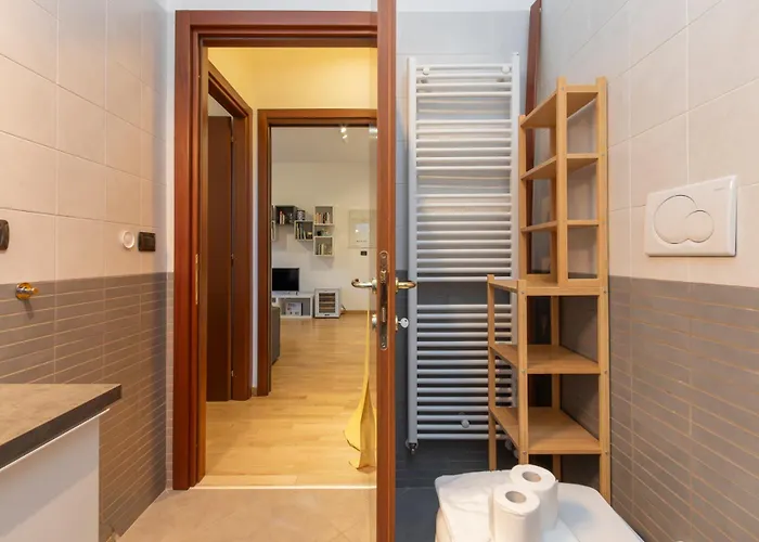 I-host - Scalvini 6 * Milan