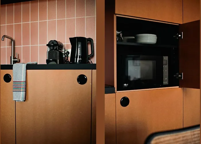 Апартаменты Just Urban Stays - Chic Retro 1Br Apartment -10 Min By Tram To Duomo