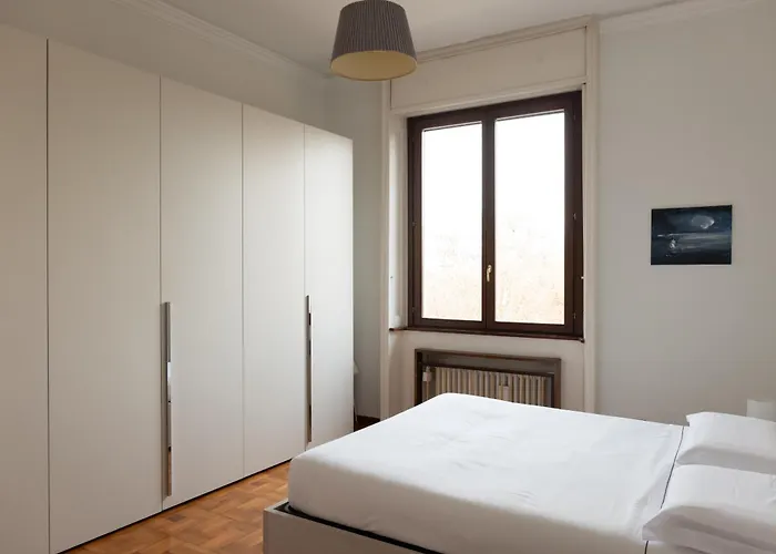 Lägenhet Luminoso Trilocale Piano Alto Vicino All' Arco Della Pace