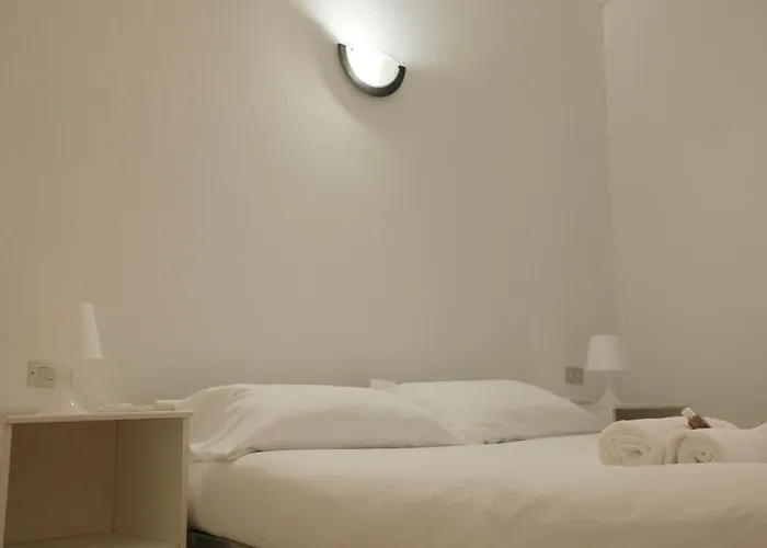 Bwr - Bilocale Centro Milano, Arpesani 3 דירה מילאנו