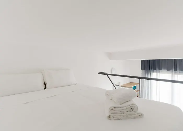 Guesthost - Navigli Comfy Apartament *