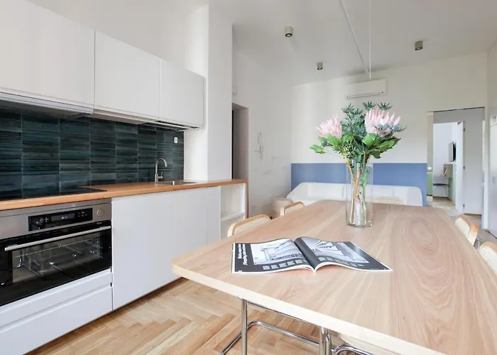 Hacca Collection - Luxury 3br Center