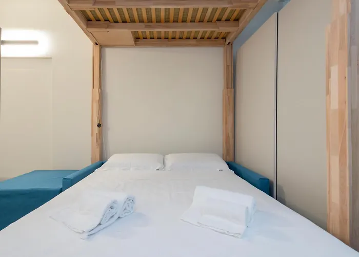 Duomo M5 A Stone's Throw From The Subway *