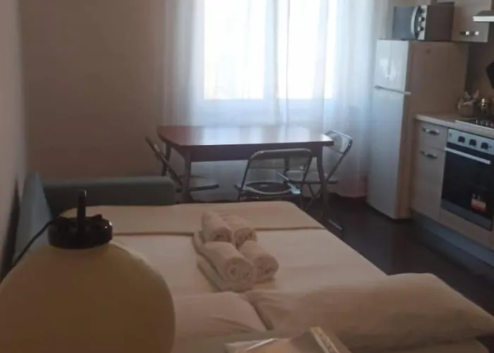 15 Min From The Cathedral, Spacious, Bright, Elevator, Wi-fi