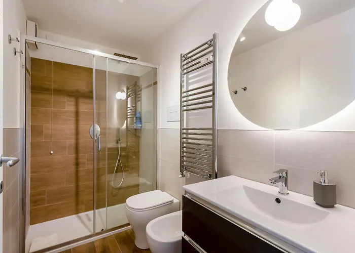 Family-friendly In Isola District Milán