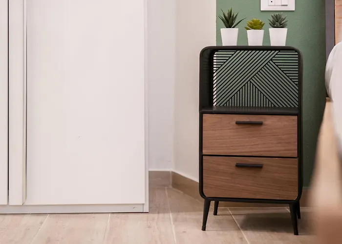 Apartment Entire With Patio In The Isola Area Mailand