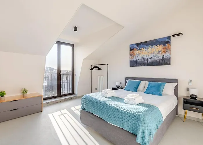 Luxury Elegant Penthouse 2 Bedrooms, 2 Bathrooms Apartament