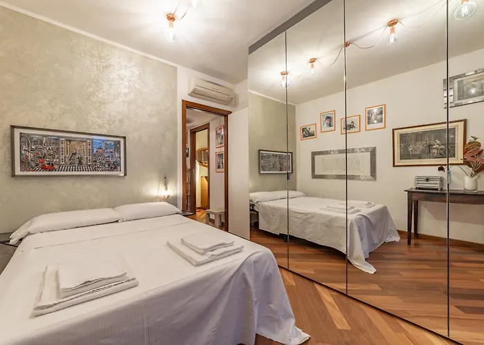 5' From Bocconi With 2 Bedr And 2 Bathr Lägenhet