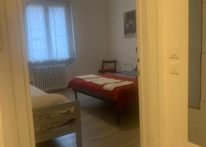 Accogliente Casetta A A Due Passi Dalla Metro Tolstoi Appartement