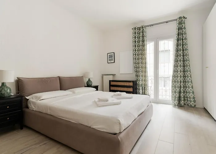 Guesthost - Bright Flat Near Stazione Apartmán Milán