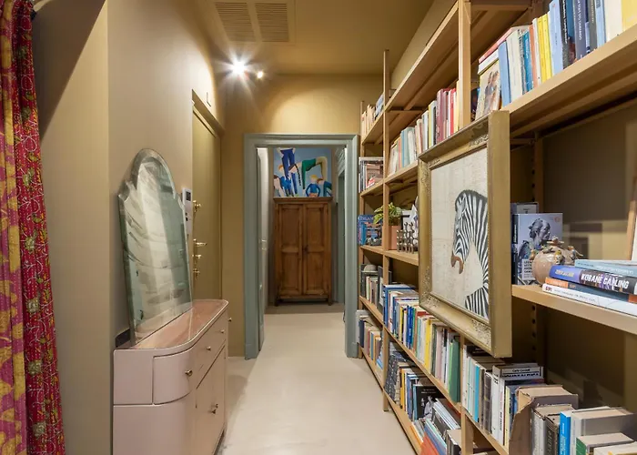 M4 Elegance And Style Near The Metro Апартаменты