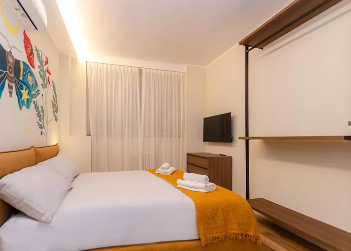 Lejlighed Costanza Home, Moderno Ed Elegante Nel Cuore Della Citta Di Milano, Nuova Metro Blu, Comodo Per Duomo, San Siro E Rho Fiera