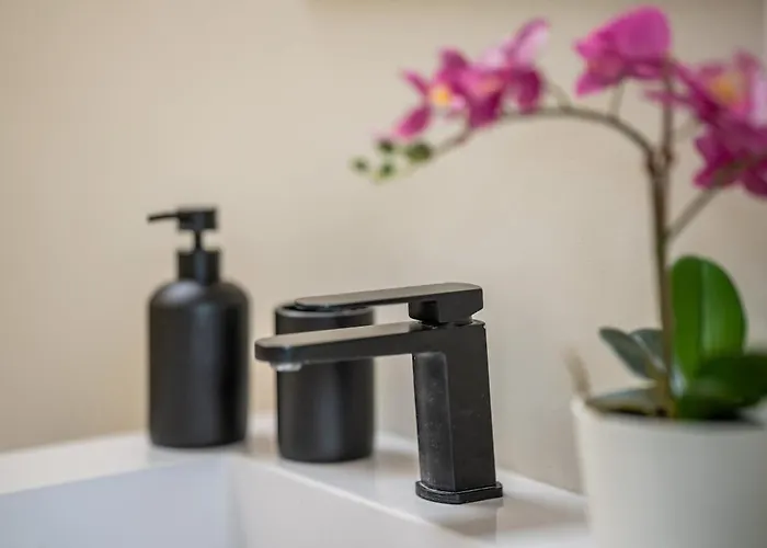 Attic Design - Duomo 15 Min - Free Wifi Милан