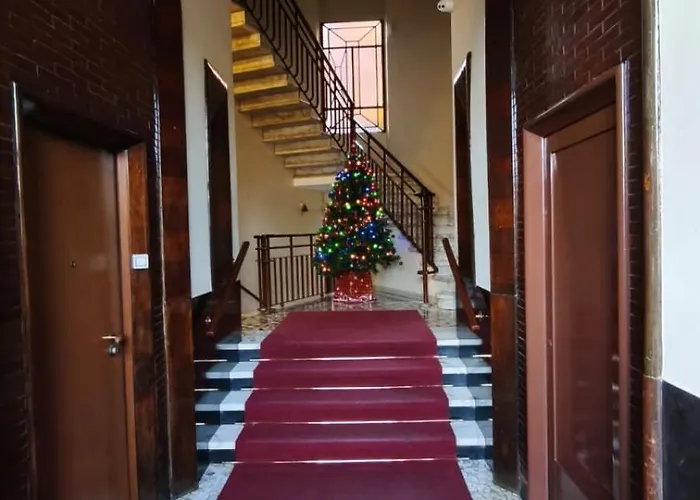 Modern And Bright Two-room Above The M3 Metro アパート