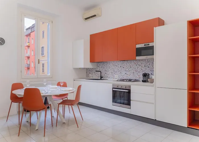 Porta Romana Gateway - New Roomy Daire *