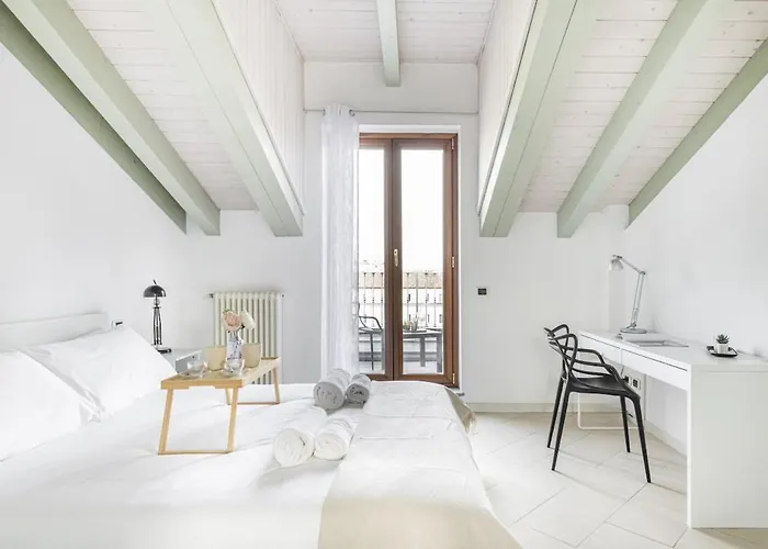 Apartment Easylife - - C Italia 68bp5 - P Ticinese *