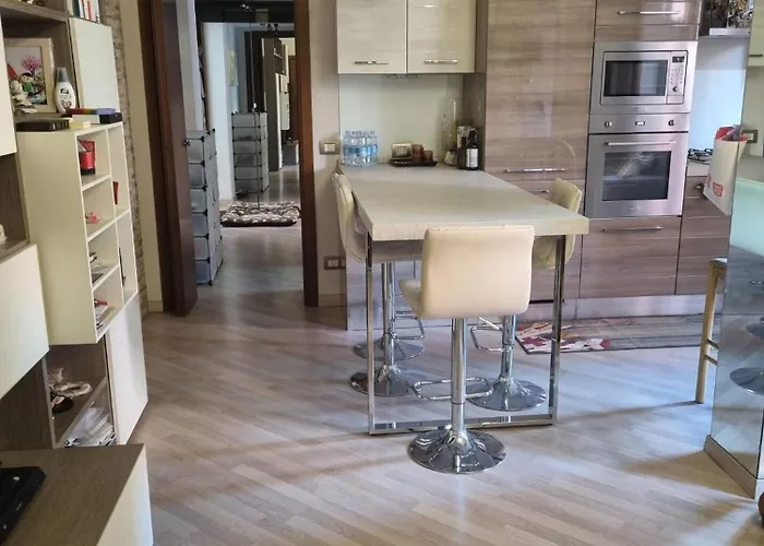 Isola Da Lucy Apartment Milan