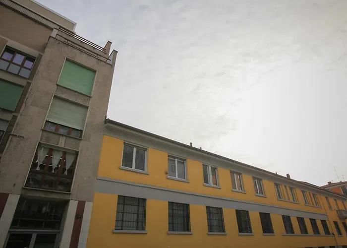 Contemporary - Station-nolo Area Apartament